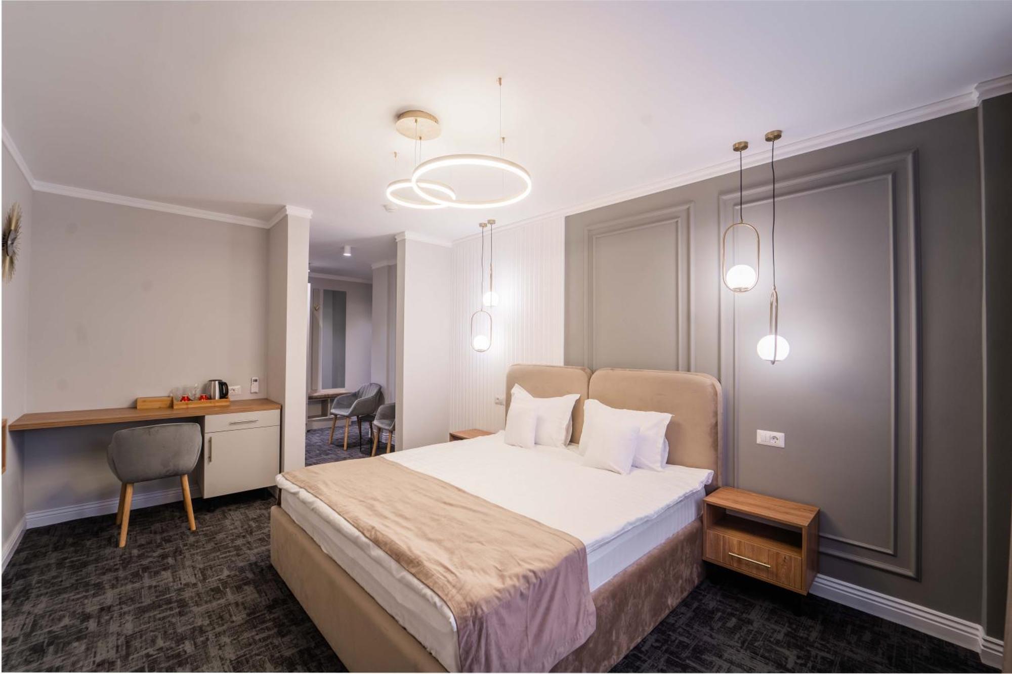 Hotel Zamca Suceava Exterior foto