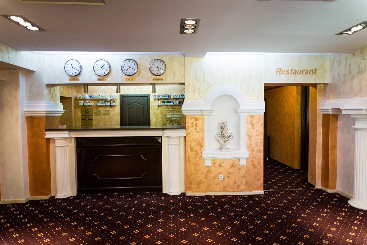 Hotel Zamca Suceava Exterior foto