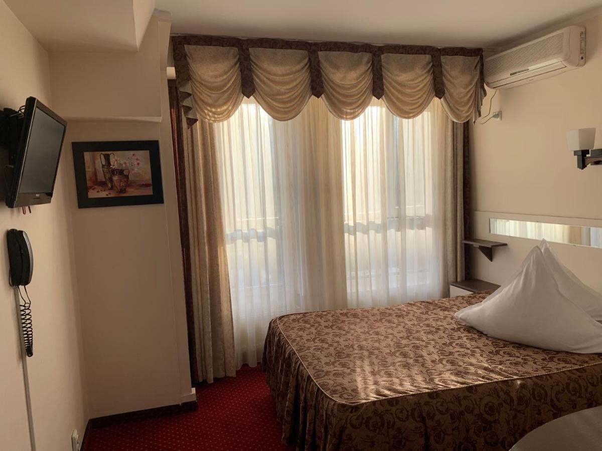 Hotel Zamca Suceava Exterior foto